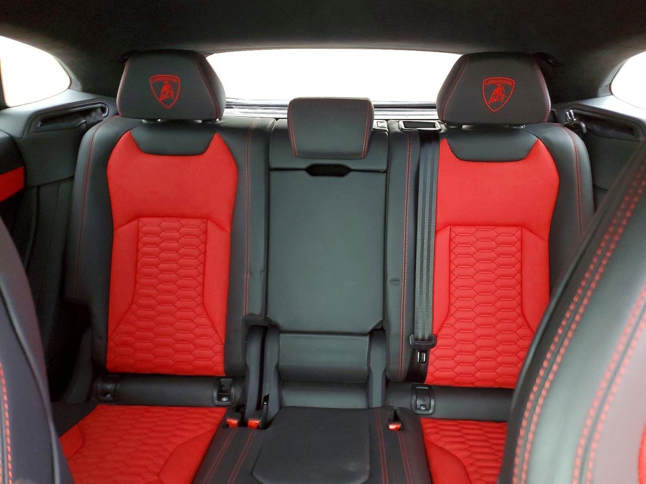 2022 Lamborghini Urus - zdjęcie 10