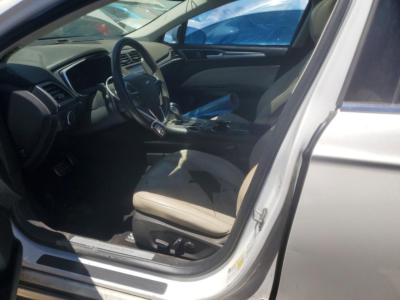 2015 Ford Fusion Titanium - zdjęcie 7