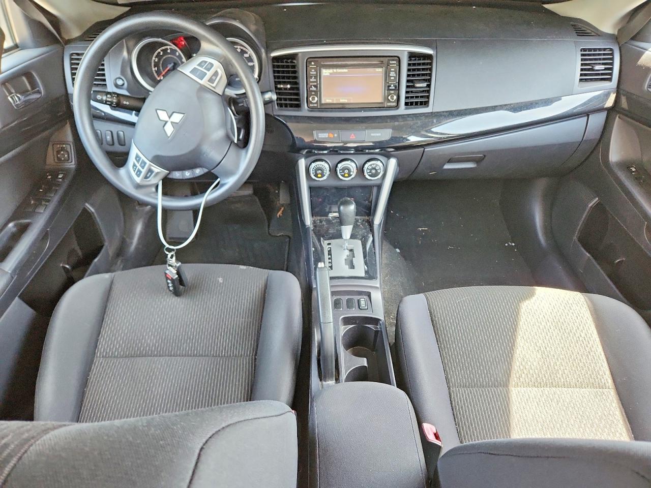 2017 Mitsubishi Lancer Es - zdjęcie 8
