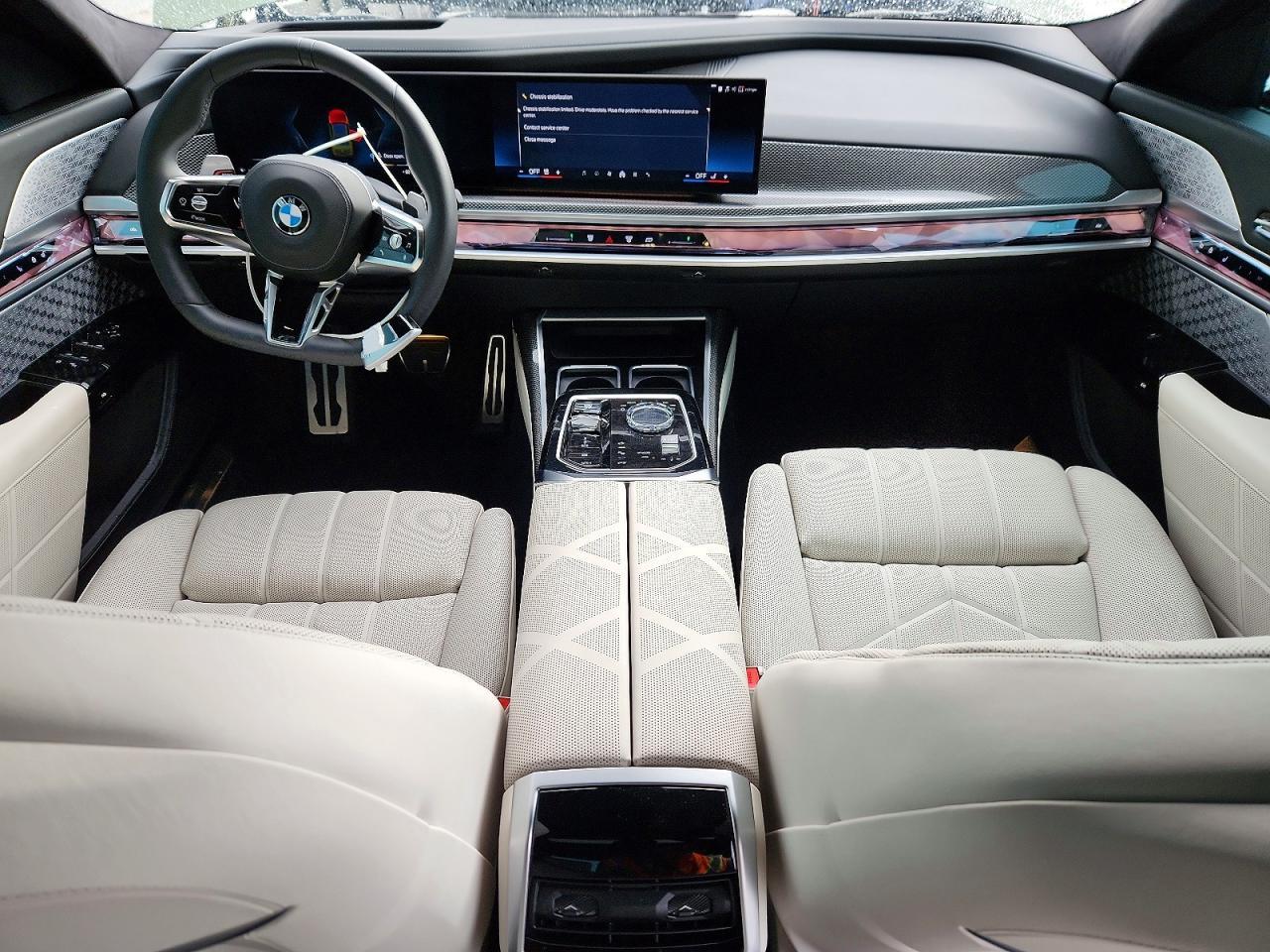2024 BMW 760 Xi - zdjęcie 8