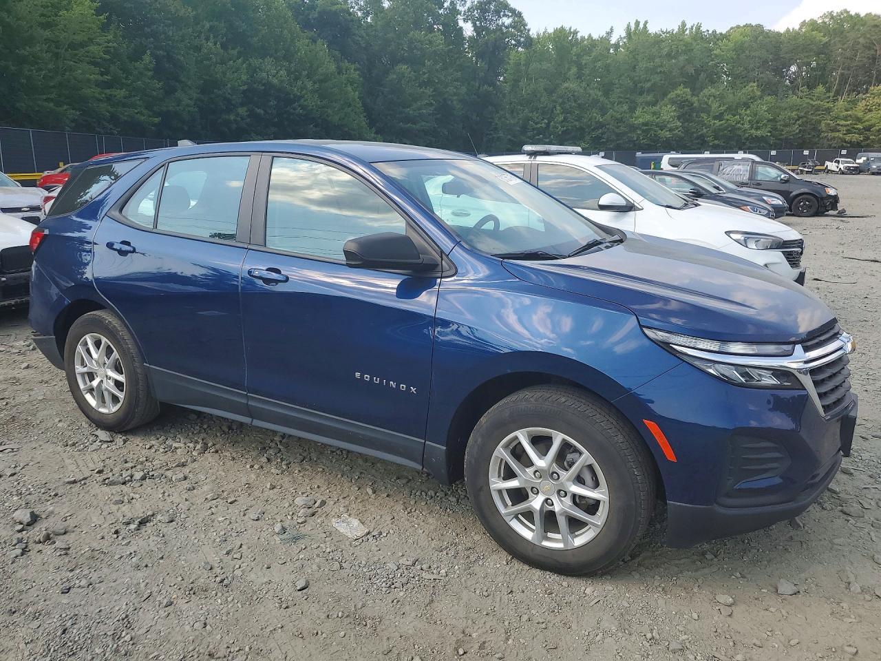 2022 Chevrolet Equinox Ls - zdjęcie 4