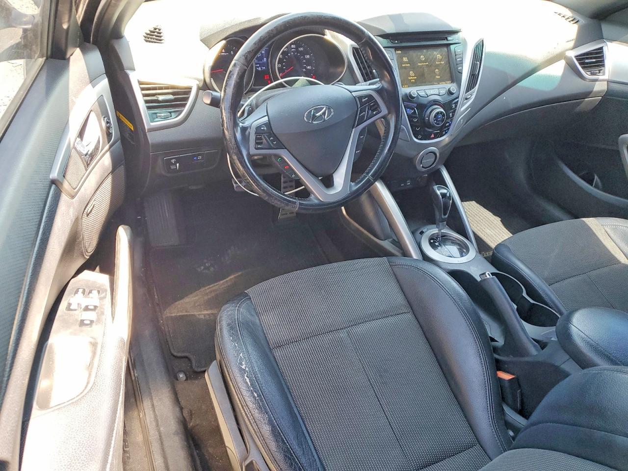 2016 Hyundai Veloster Base - zdjęcie 8