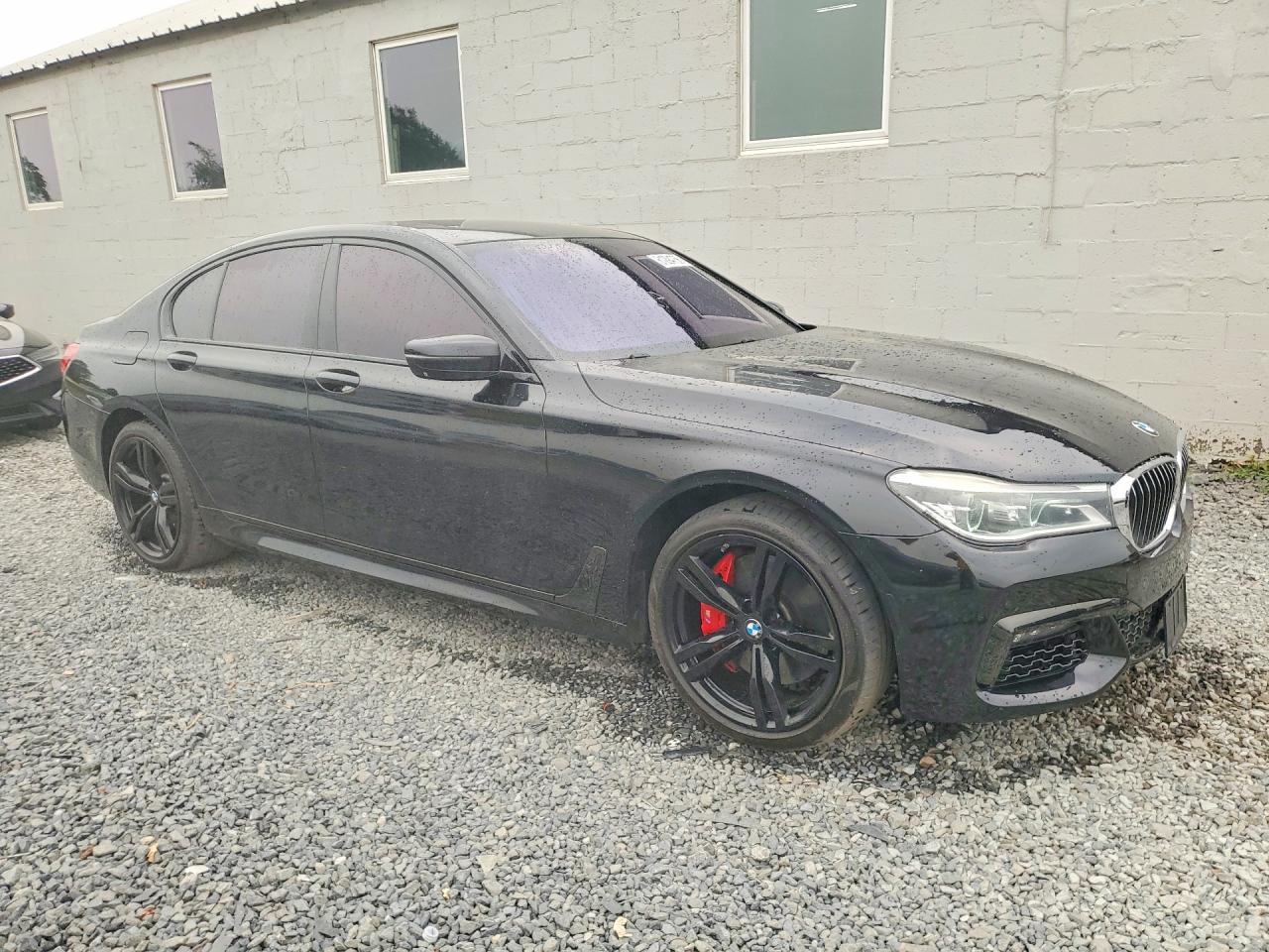 2016 BMW 750 Xi - zdjęcie 4
