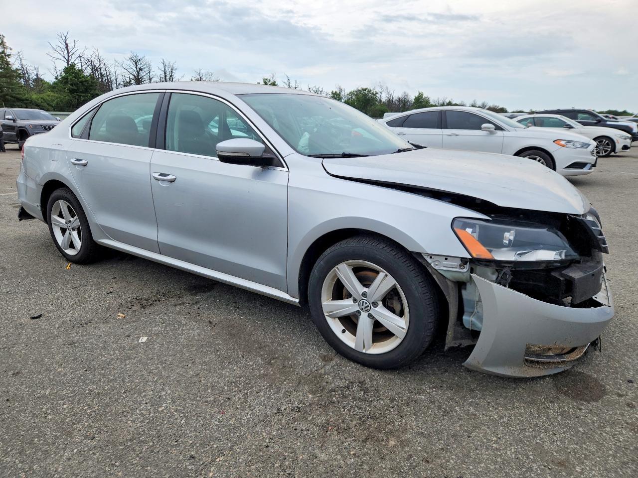 2015 Volkswagen Passat S - zdjęcie 4