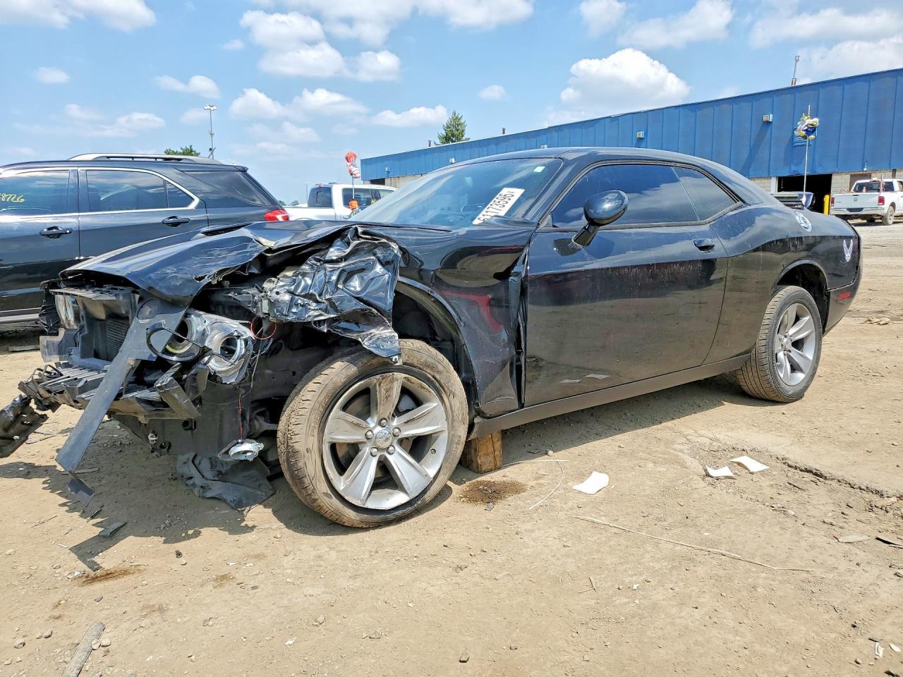 2015 Dodge Challenger Sxt - zdjęcie główne