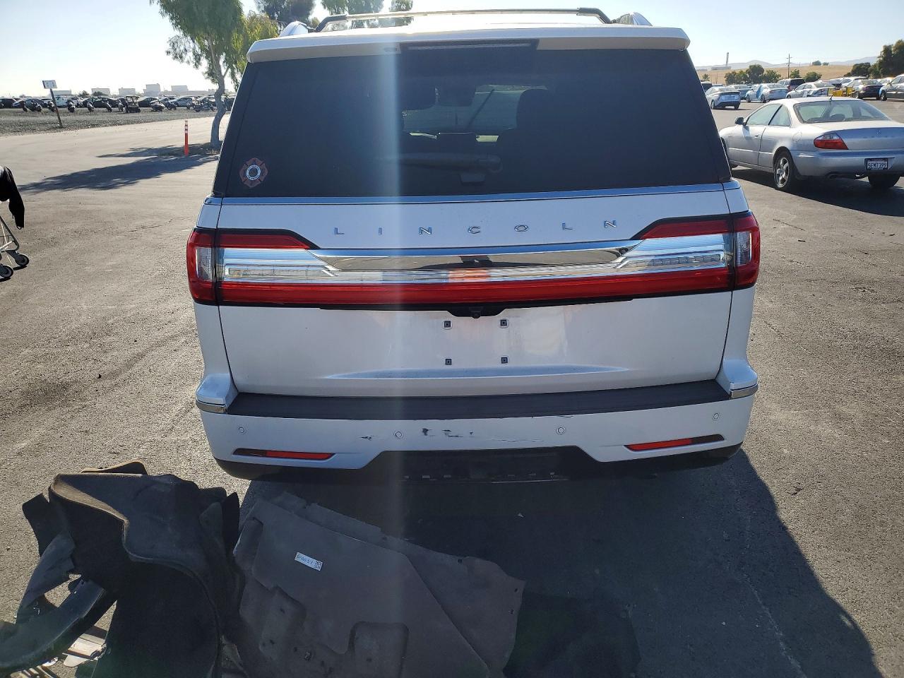 2019 Lincoln Navigator Reserve - zdjęcie 6