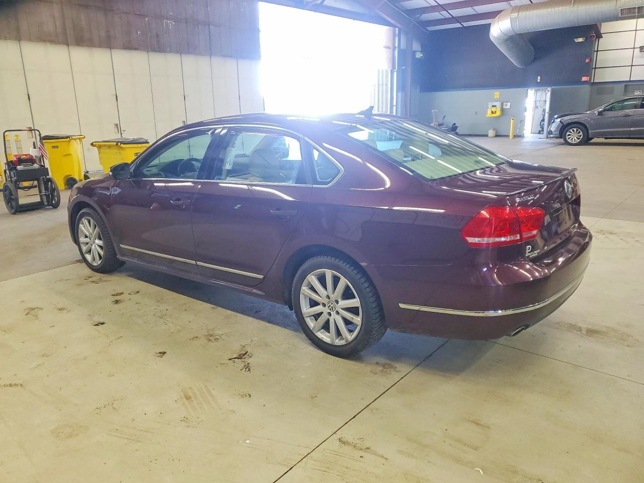 2013 Volkswagen Passat Sel - zdjęcie 2