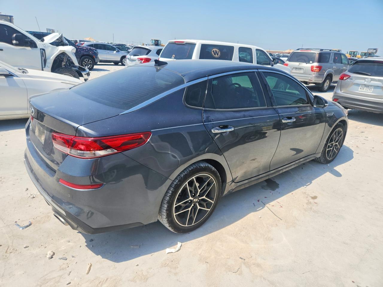 2020 Kia Optima Special Edition - zdjęcie 3