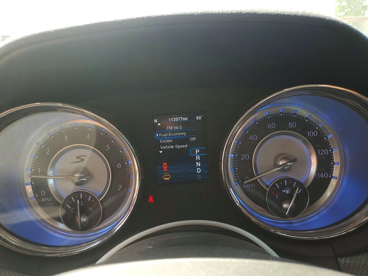 2014 Chrysler 300 S - zdjęcie 9