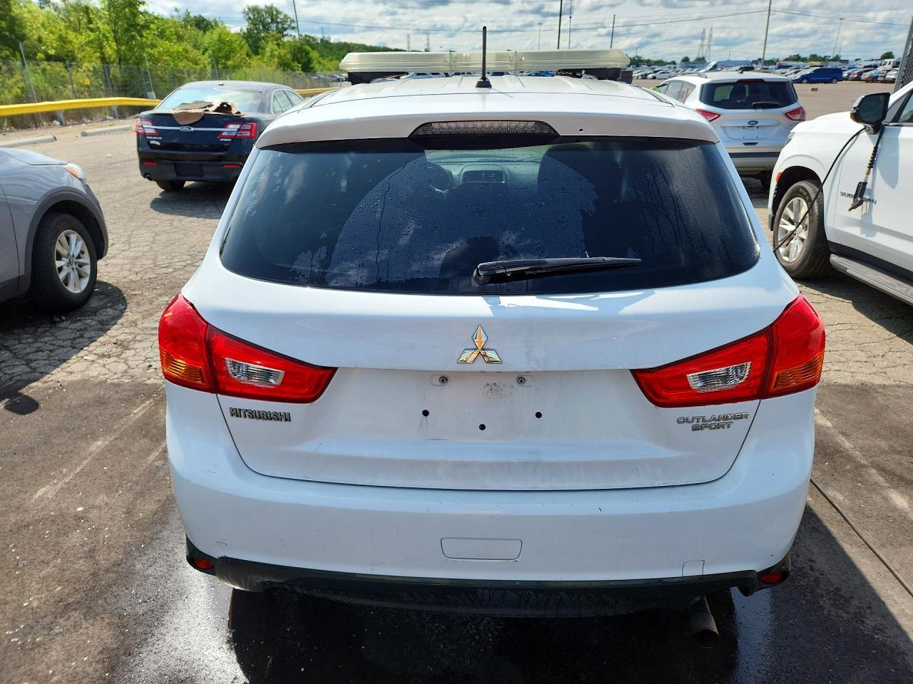 2015 Mitsubishi Outlander Sport Es - zdjęcie 6