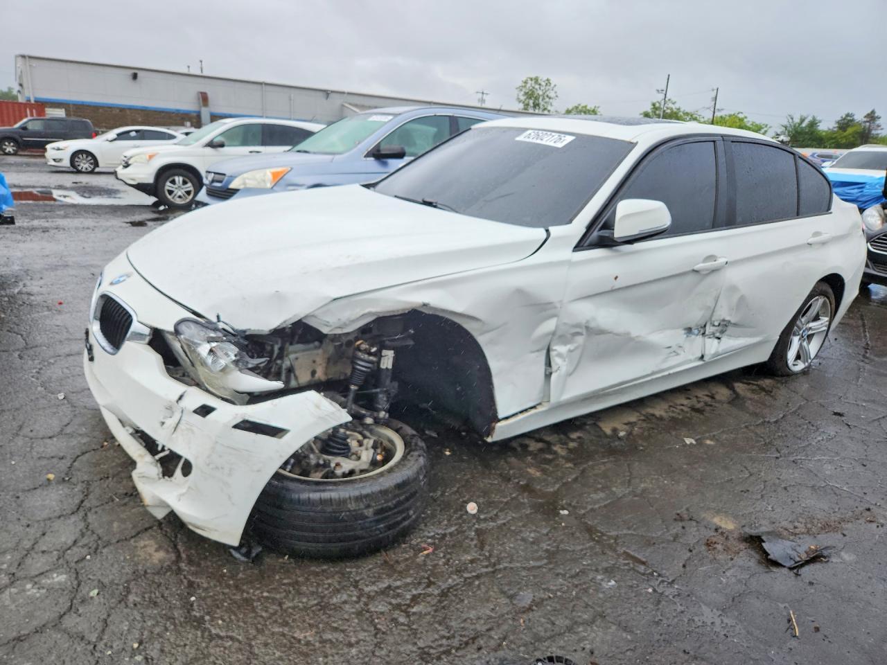 2013 BMW Seria 3 328i - zdjęcie główne