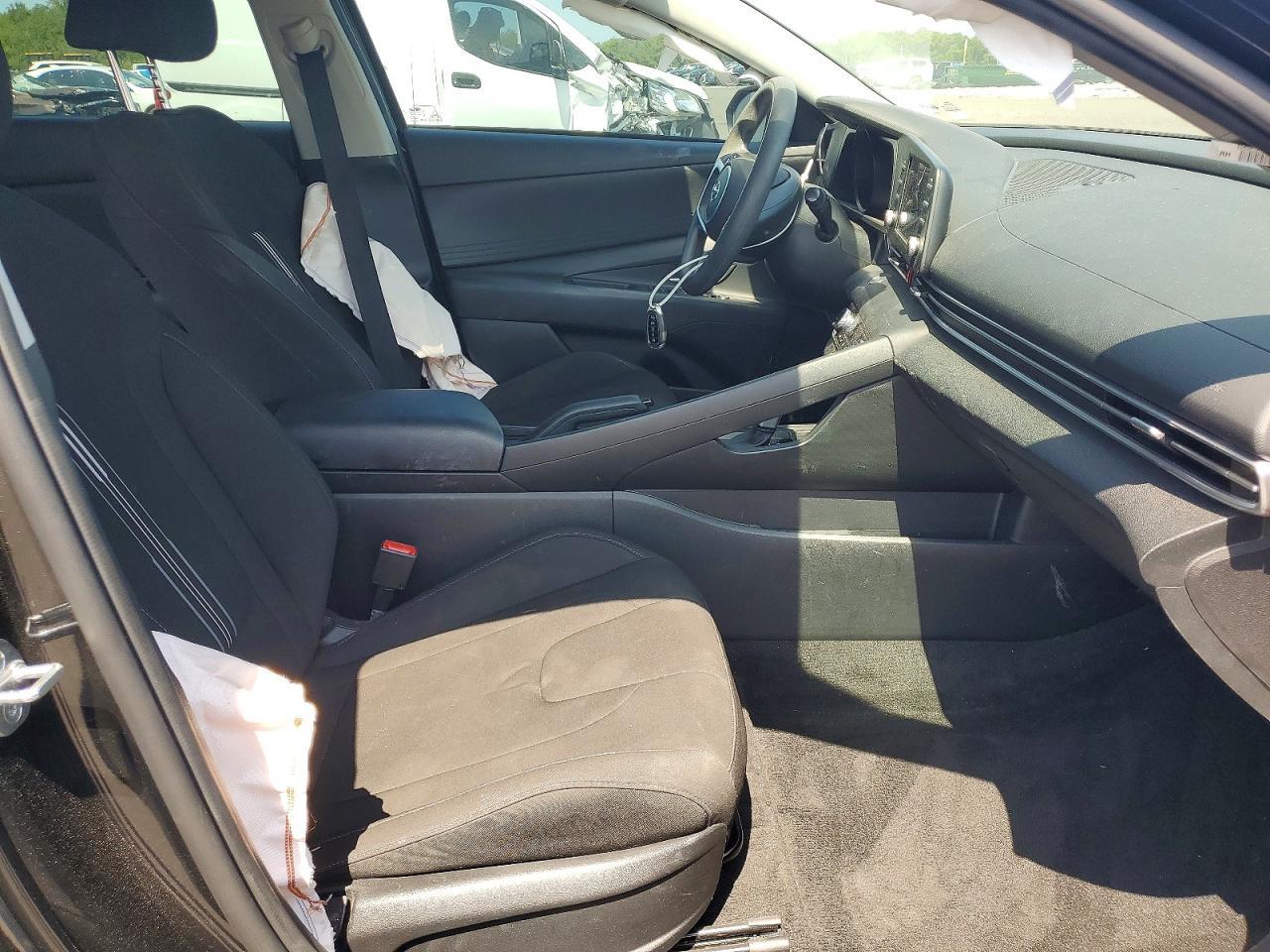 2022 Hyundai Elantra Sel - zdjęcie 7