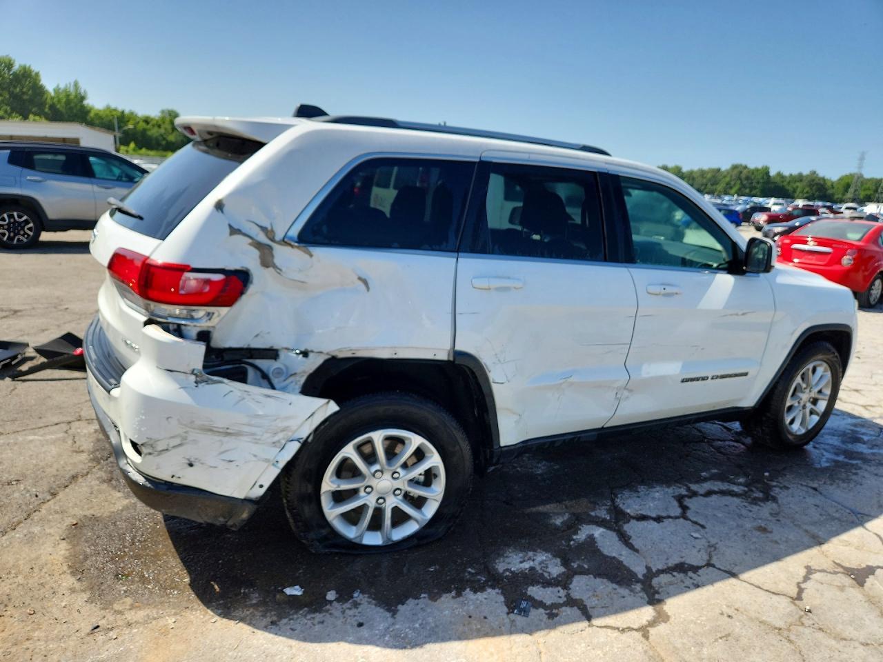 2021 Jeep Grand Cherokee Laredo - zdjęcie 6