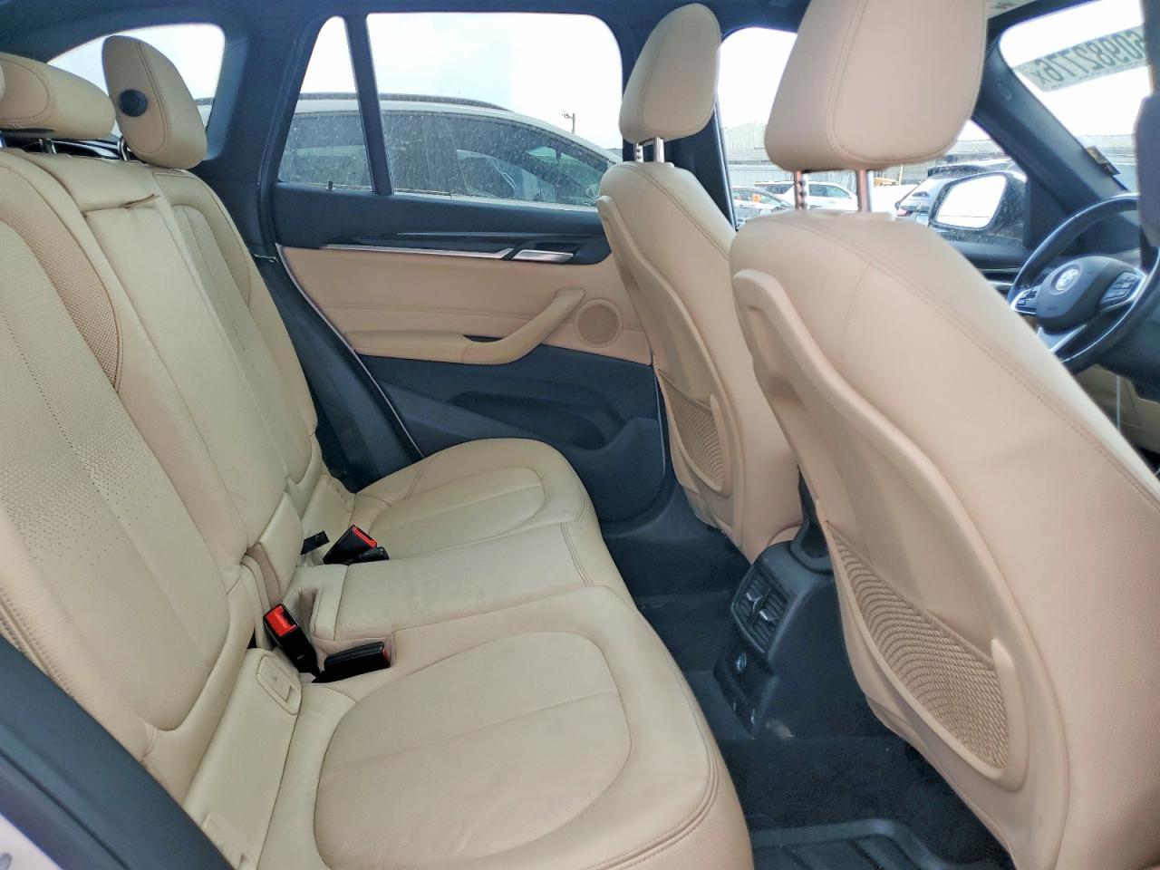 2016 BMW X1 xDrive28I - zdjęcie 11