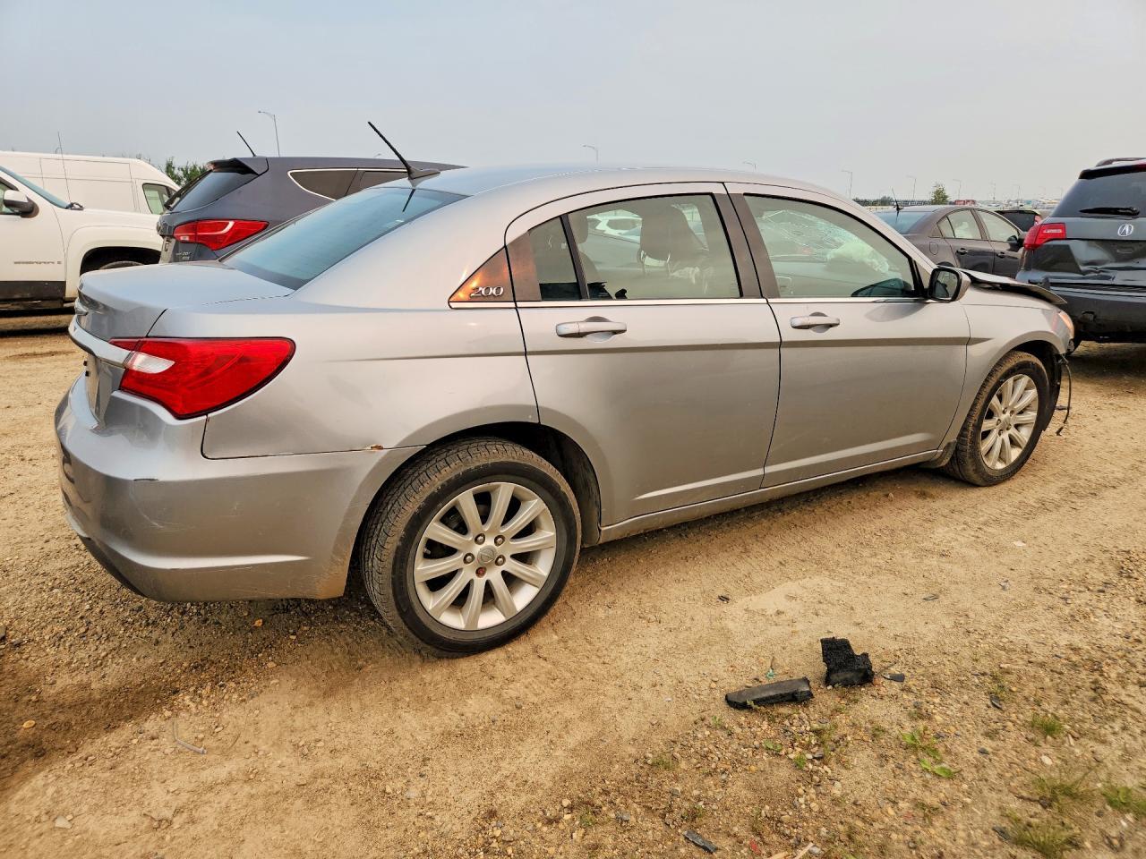 2013 Chrysler 200 Touring - zdjęcie 3