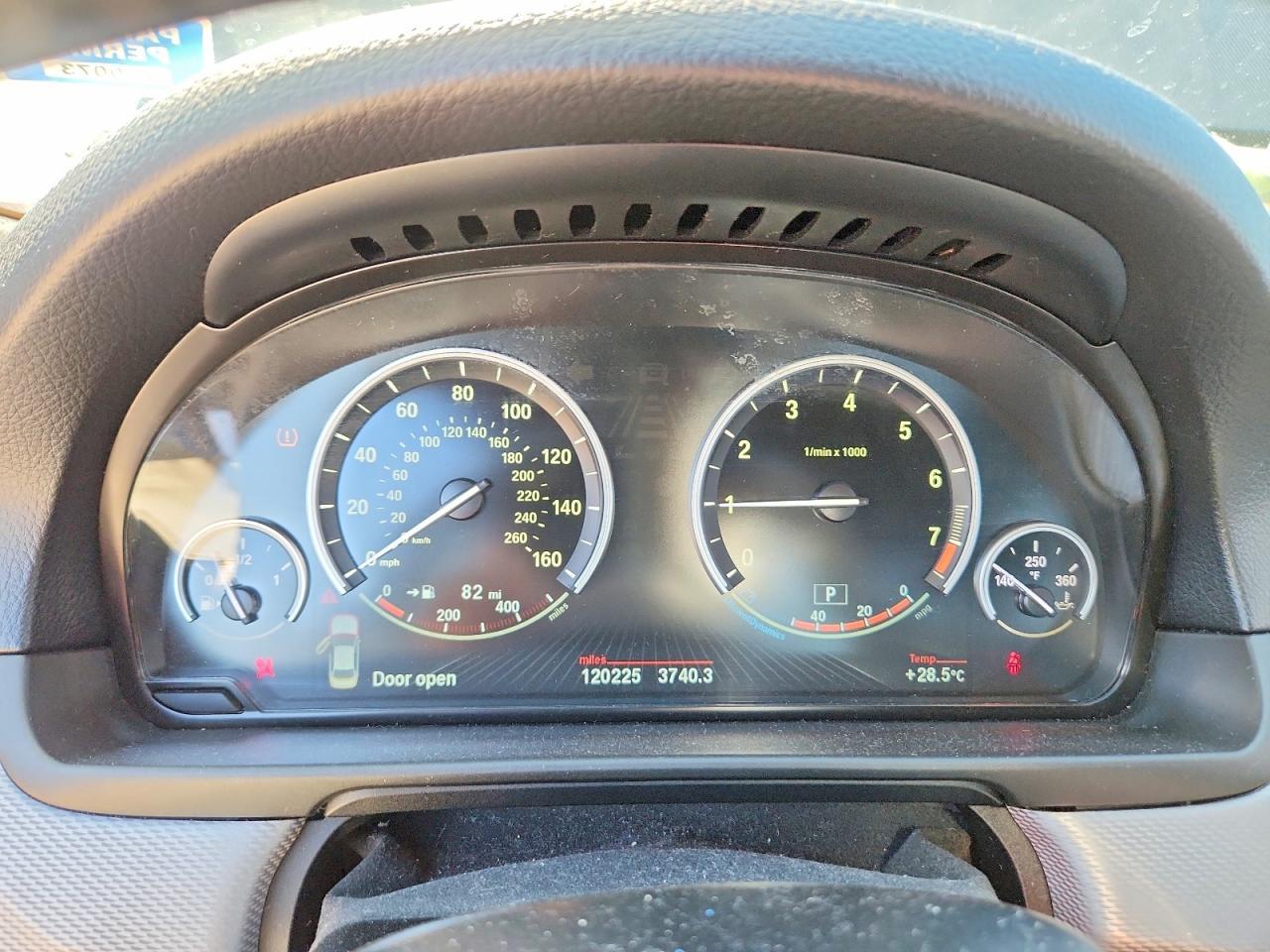 2016 BMW Seria 5 535i - zdjęcie 9