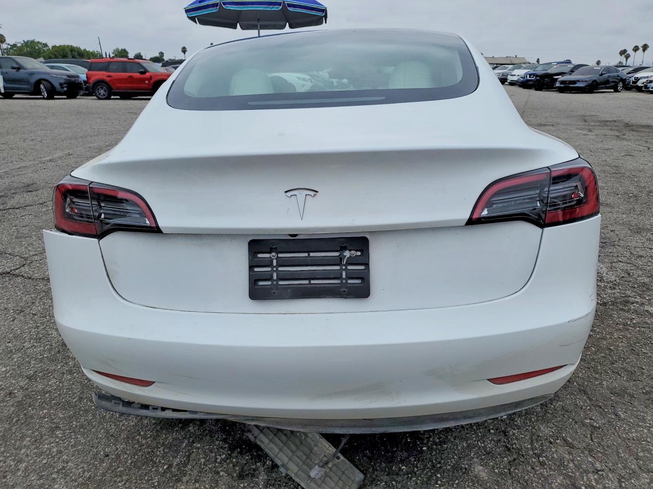 2023 Tesla Model 3 - zdjęcie 21