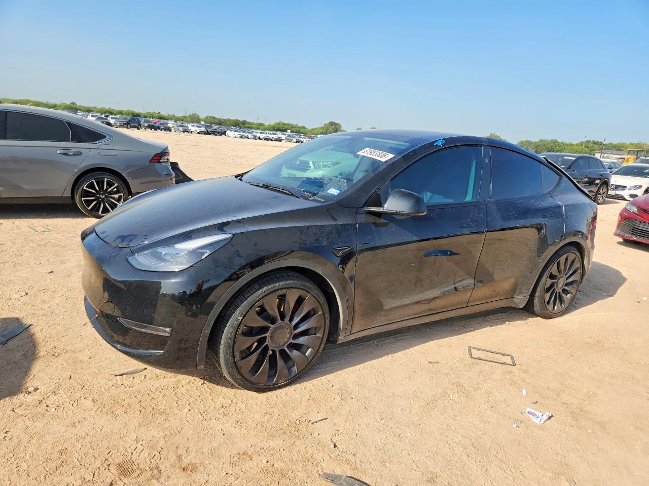 2023 Tesla Model Y - zdjęcie główne