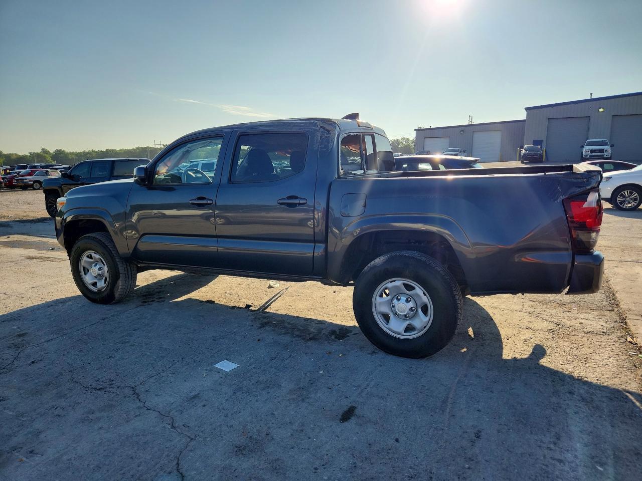 2020 Toyota Tacoma Sr V6 - zdjęcie 3