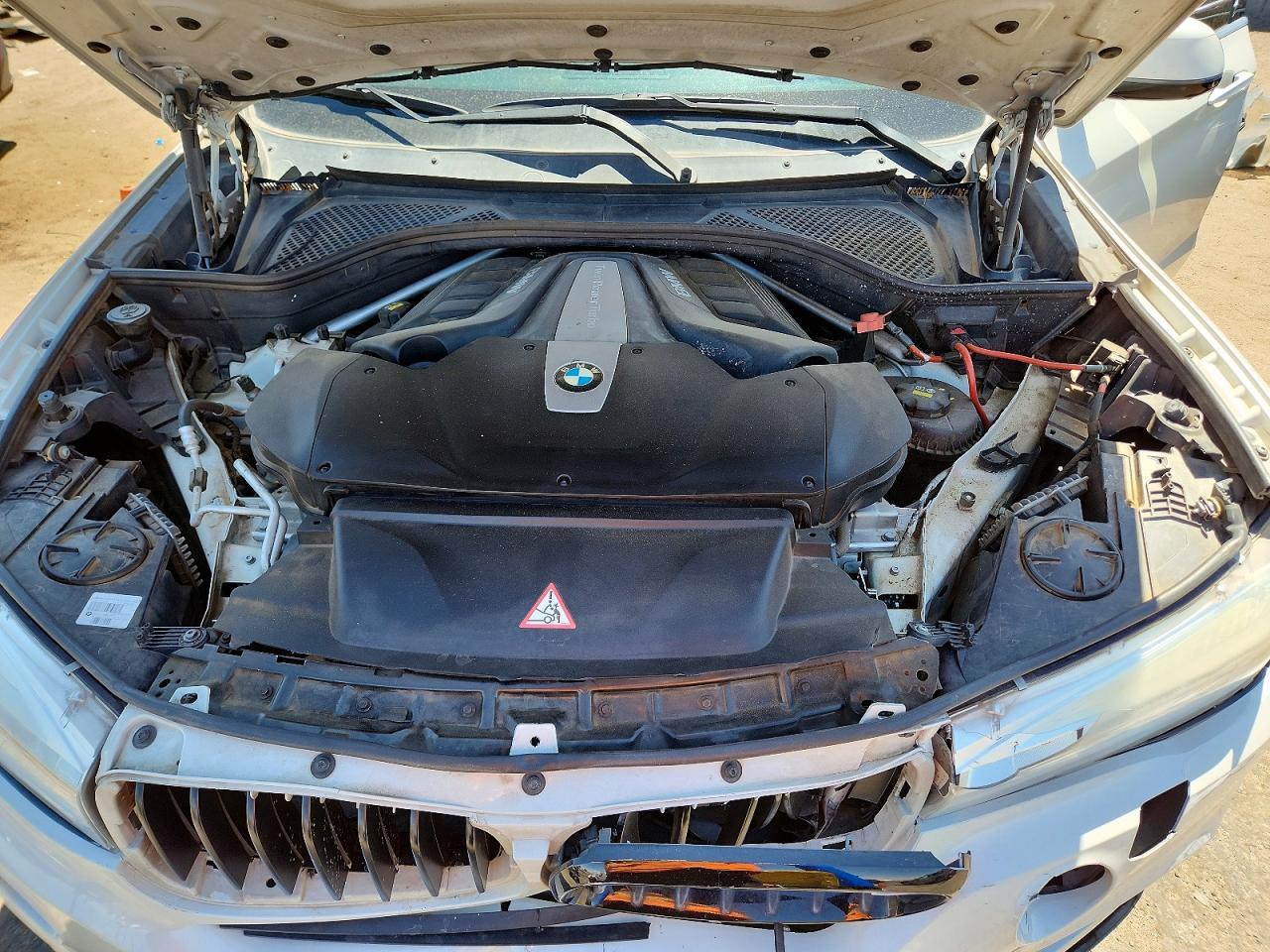 2016 BMW X5 xDrive50I - zdjęcie 12
