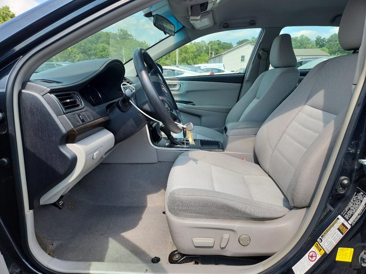 2015 Toyota Camry Le - zdjęcie 7