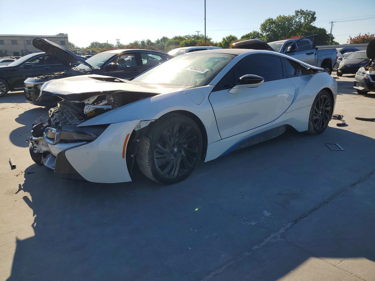 2016 BMW I8 - zdjęcie główne