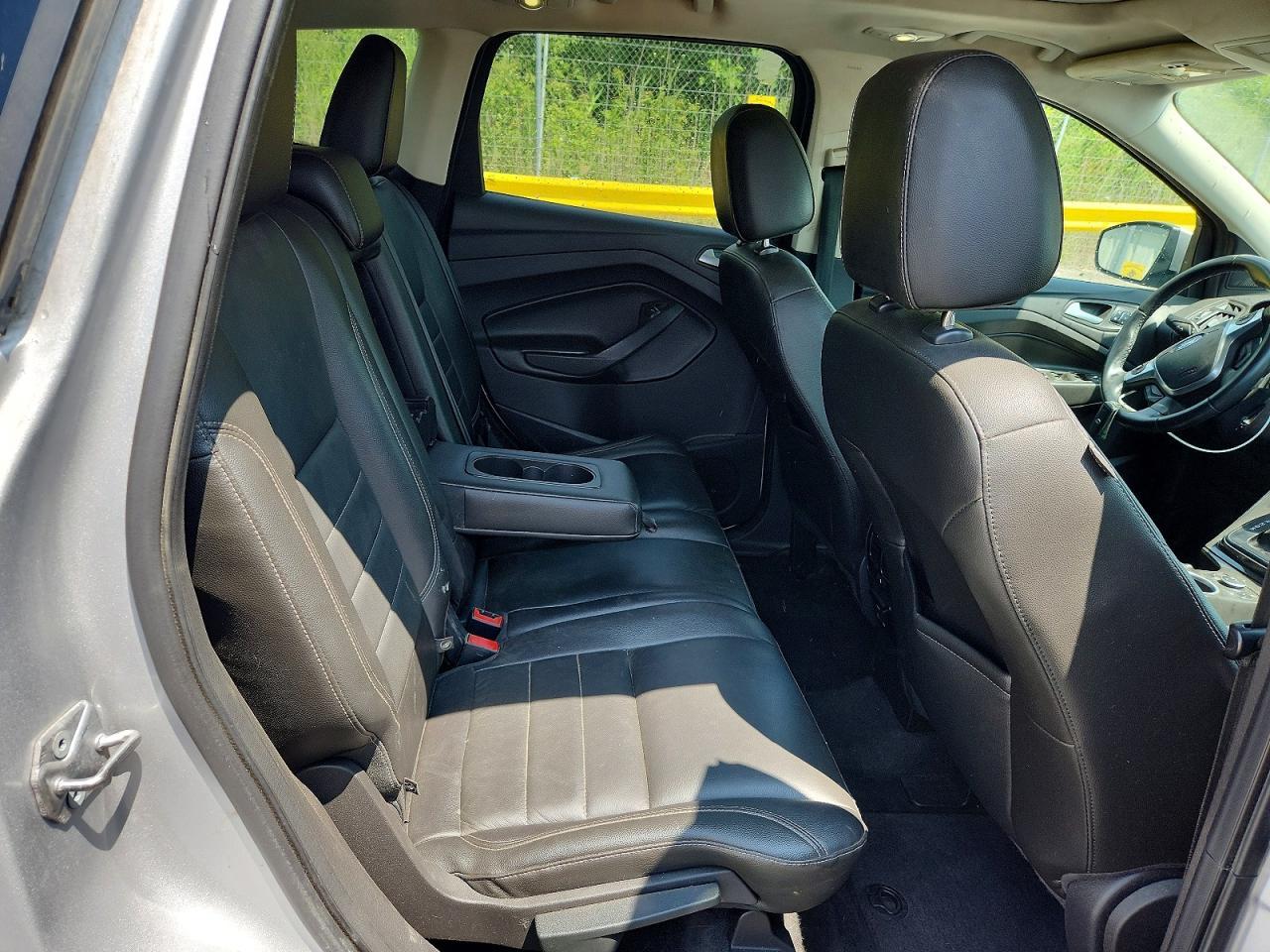 2014 Ford Escape Titanium - zdjęcie 11