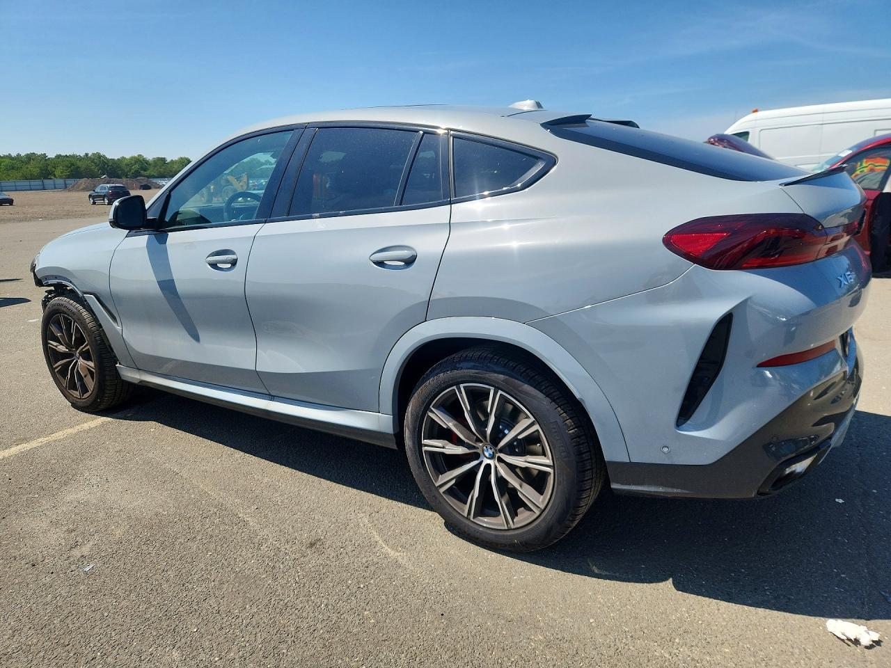 2026 BMW X6 xDrive40I - zdjęcie 2