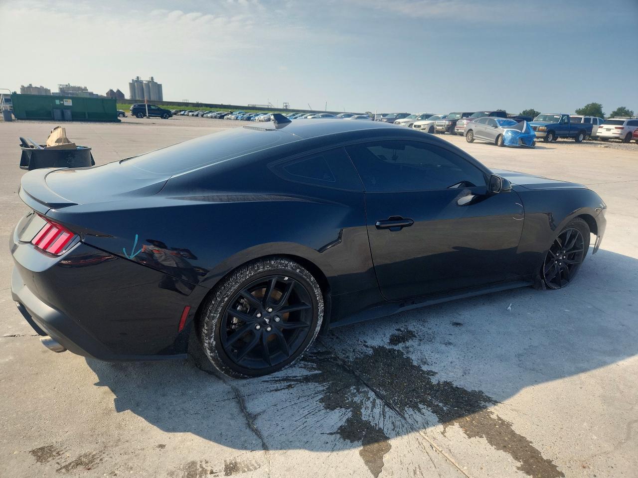 2025 Ford Mustang - zdjęcie 3
