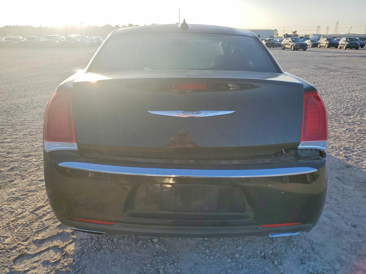 2016 Chrysler 300 Limited - zdjęcie 6