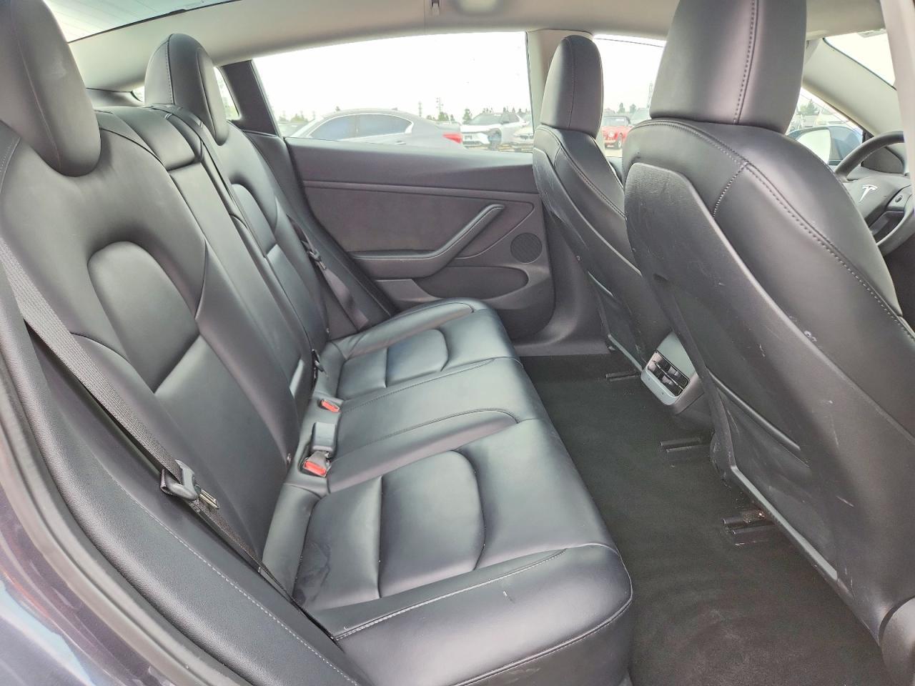 2023 Tesla Model 3 - zdjęcie 10