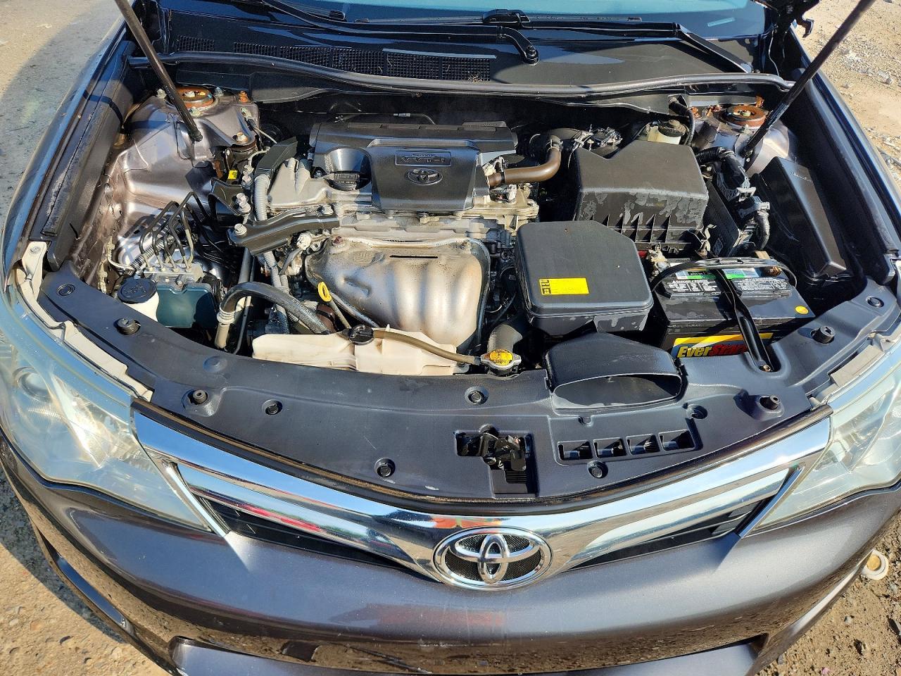 2014 Toyota Camry Le - zdjęcie 11