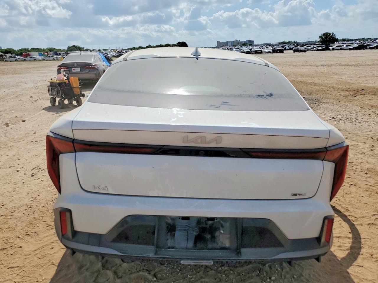 2025 Kia K4 Gt Line - zdjęcie 6