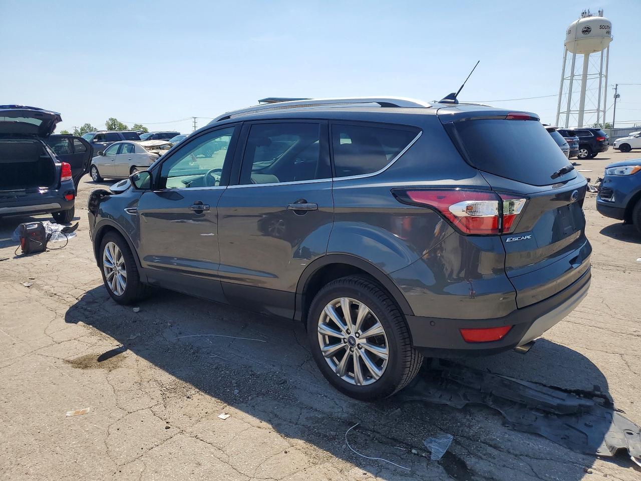 2018 Ford Escape Titanium - zdjęcie 2