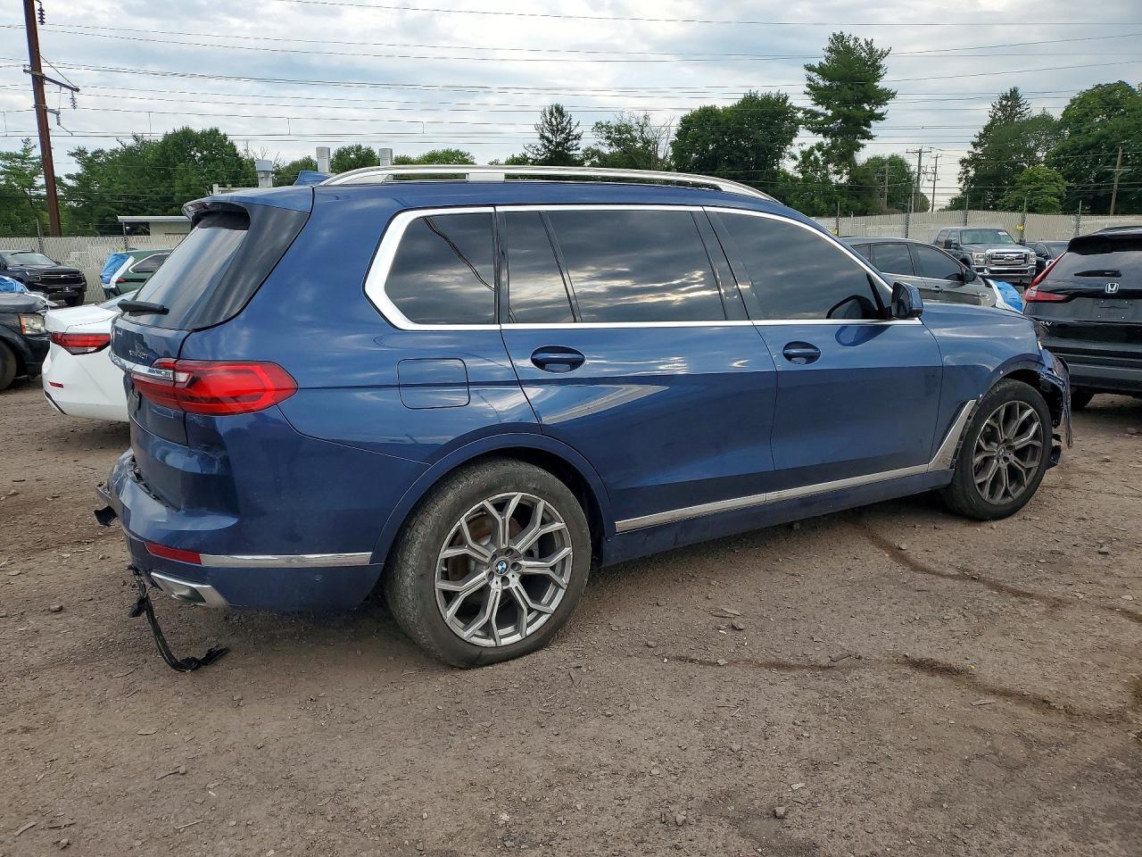 2020 BMW X7 xDrive40I - zdjęcie 3