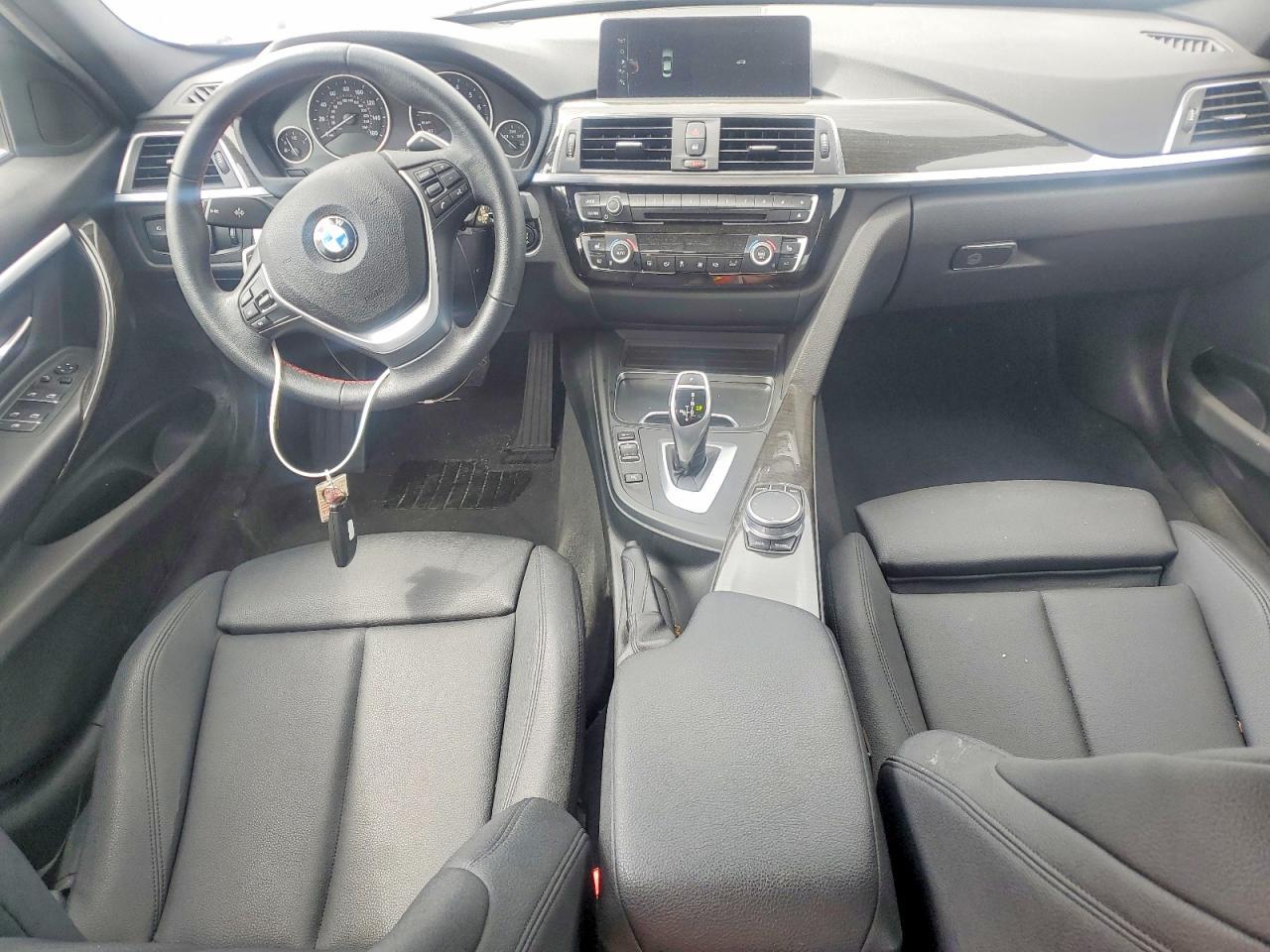 2017 BMW 330 I - zdjęcie 8