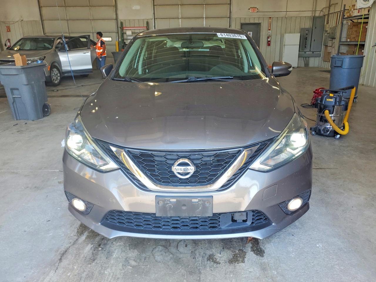 2019 Nissan Sentra Sr - zdjęcie 5