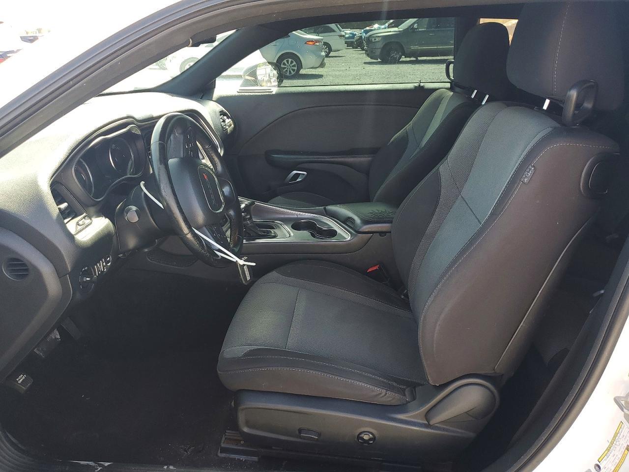 2016 Dodge Challenger Sxt - zdjęcie 7