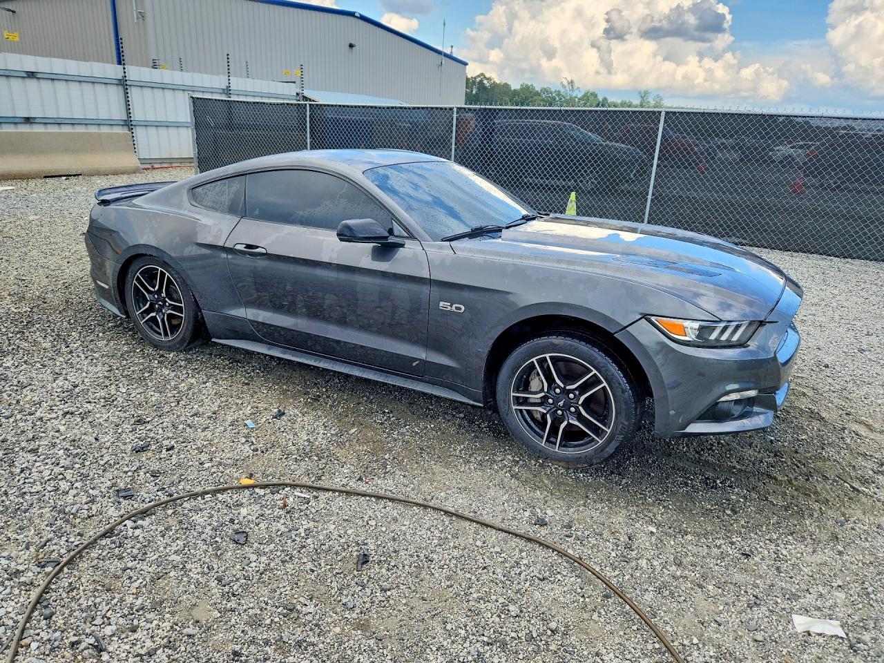 2017 Ford Mustang Gt - zdjęcie 4