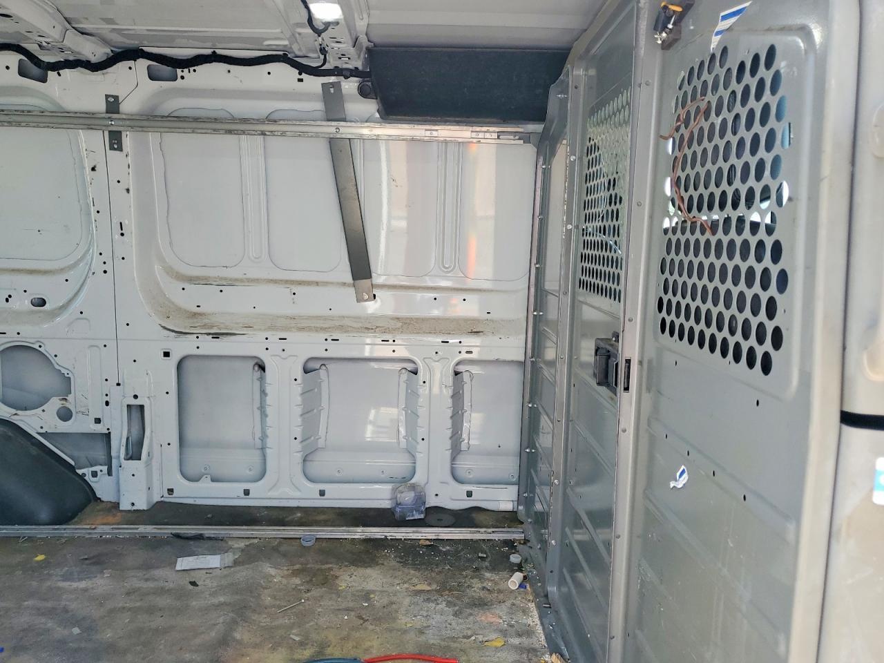 2020 Ford Transit T-250 - zdjęcie 10