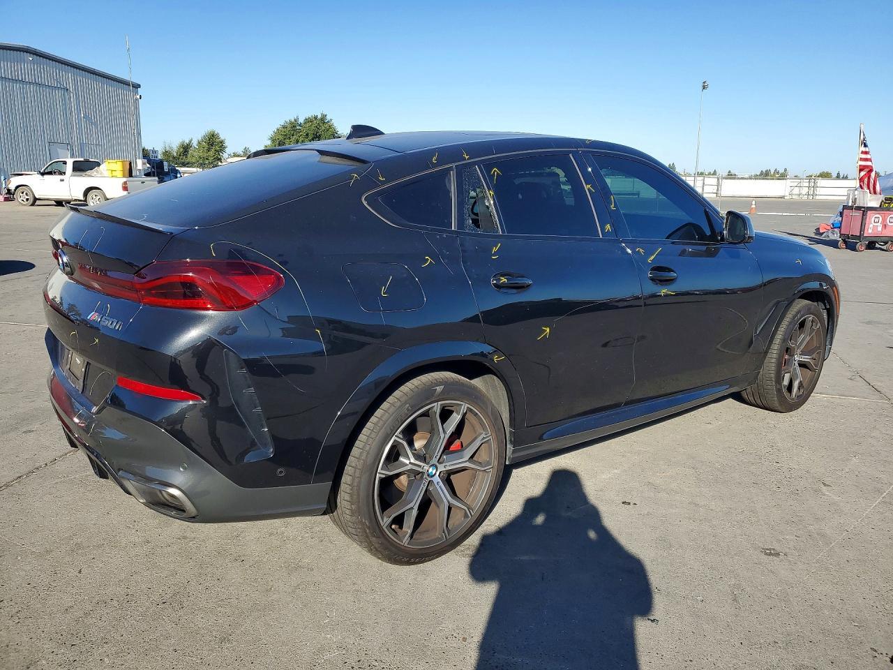 2022 BMW X6 M50I - zdjęcie 3