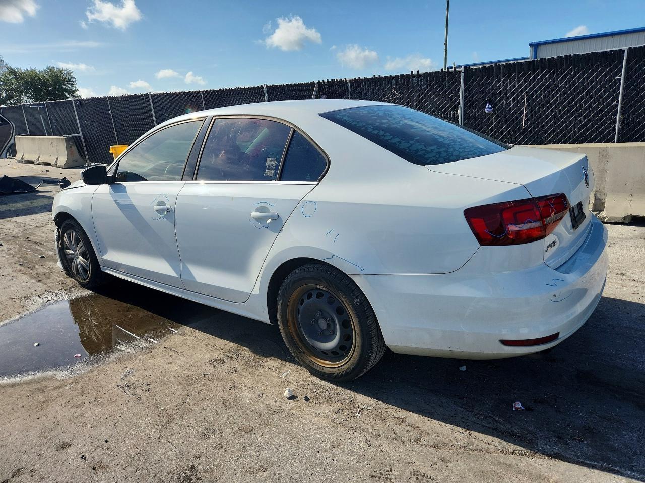 2017 Volkswagen Jetta S - zdjęcie 2