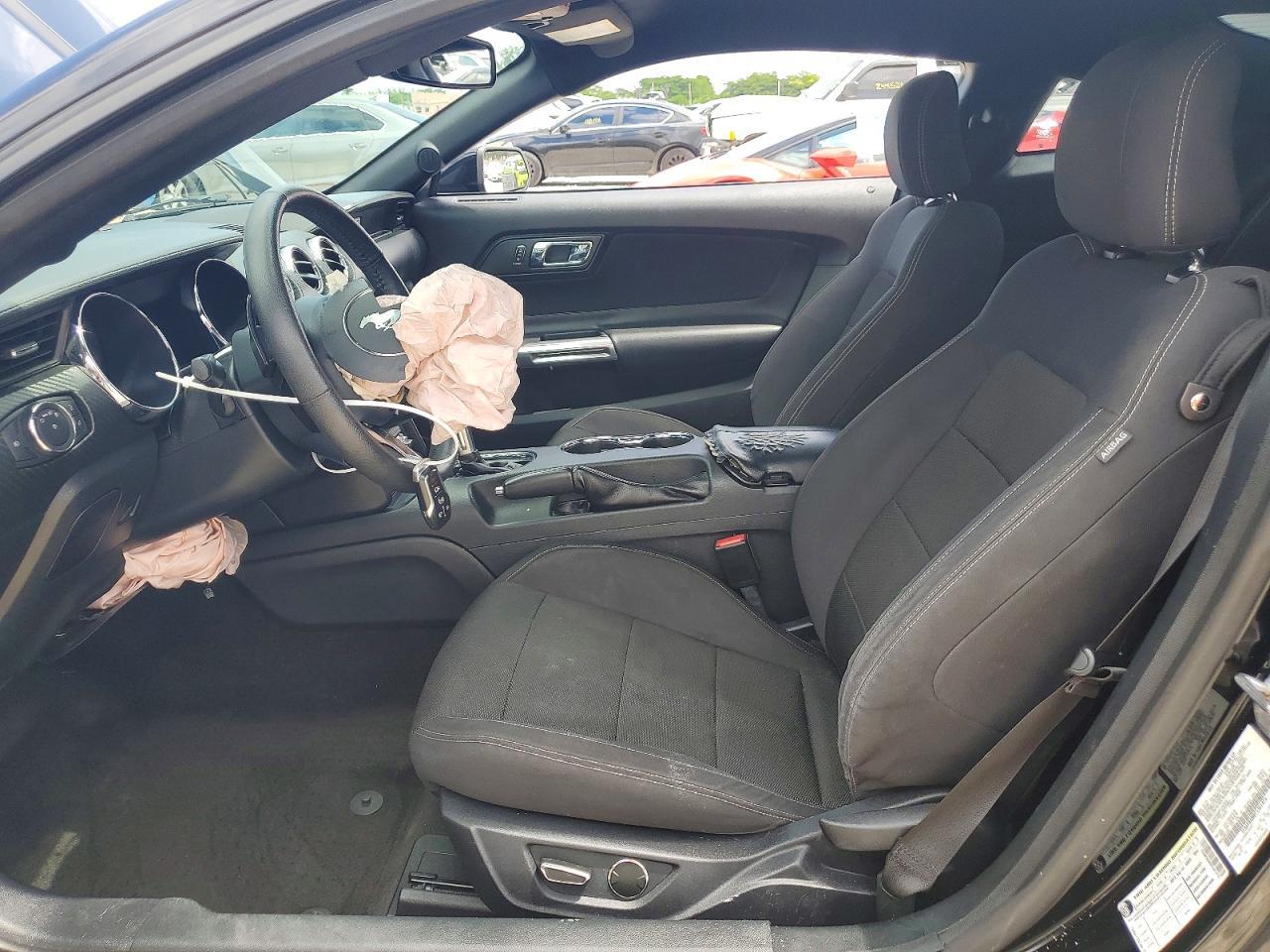 2015 Ford Mustang - zdjęcie 7
