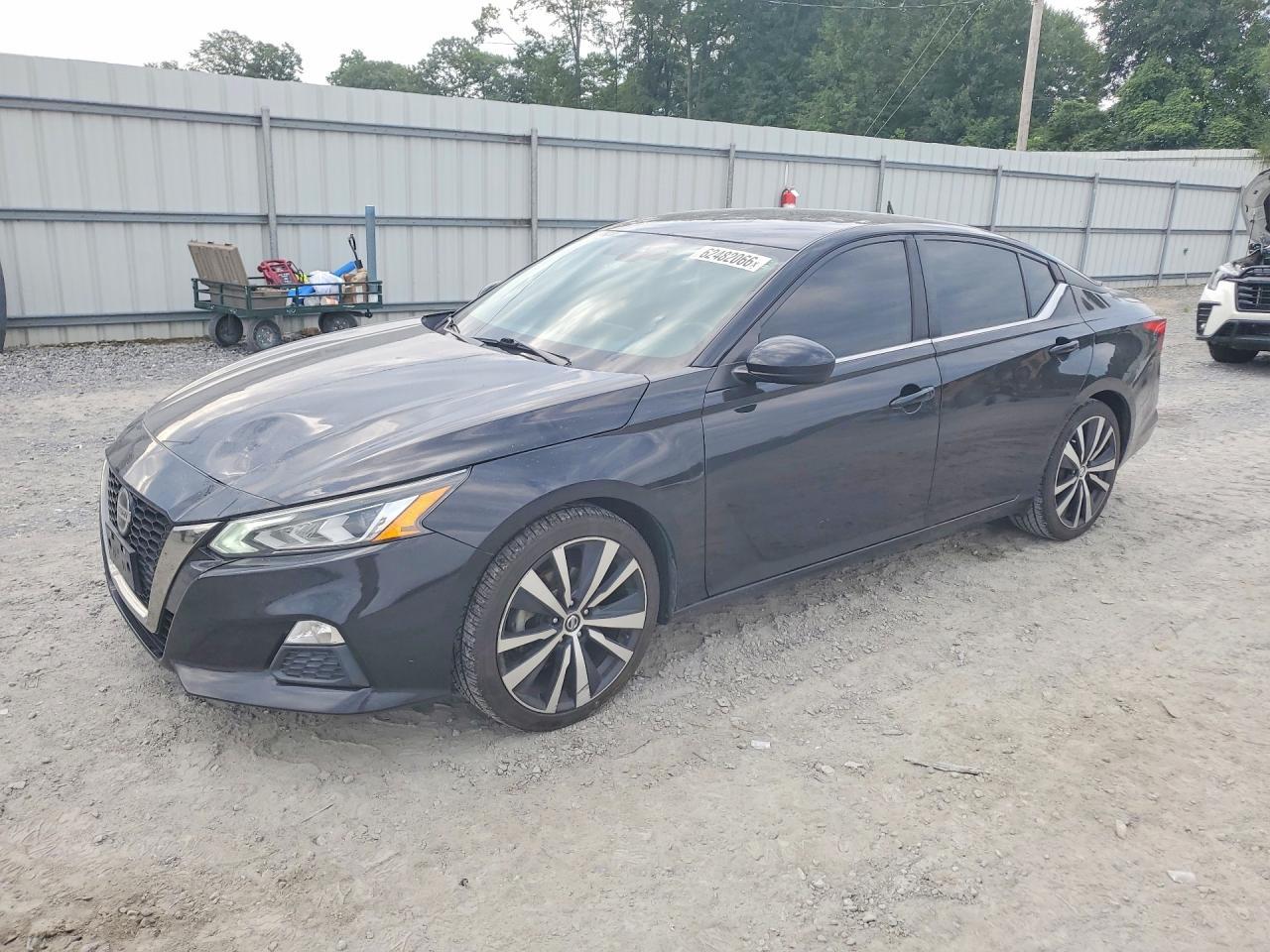 2020 Nissan Altima Sr - zdjęcie główne