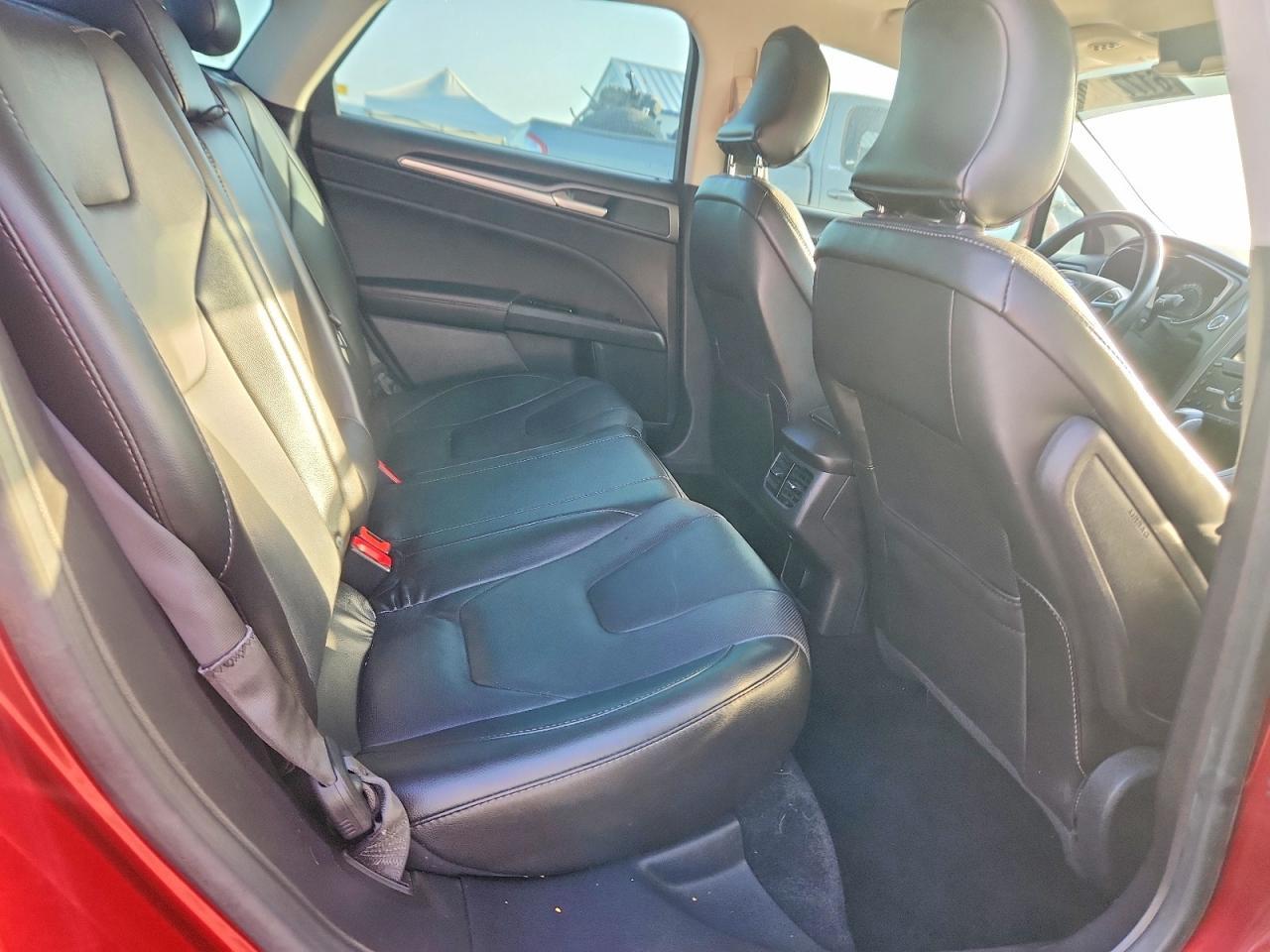 2016 Ford Fusion Titanium - zdjęcie 10