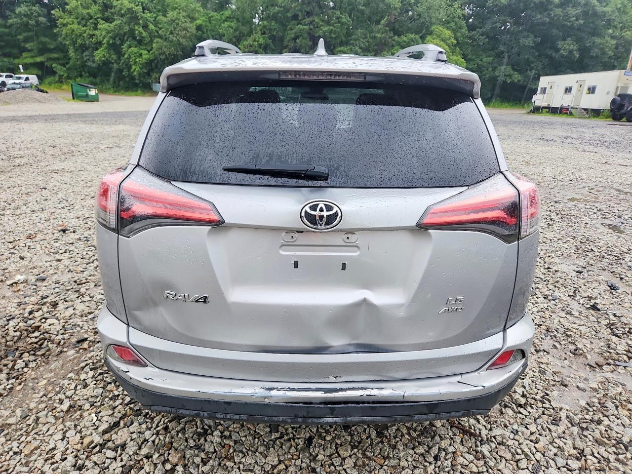 2017 Toyota Rav4 Le - zdjęcie 6
