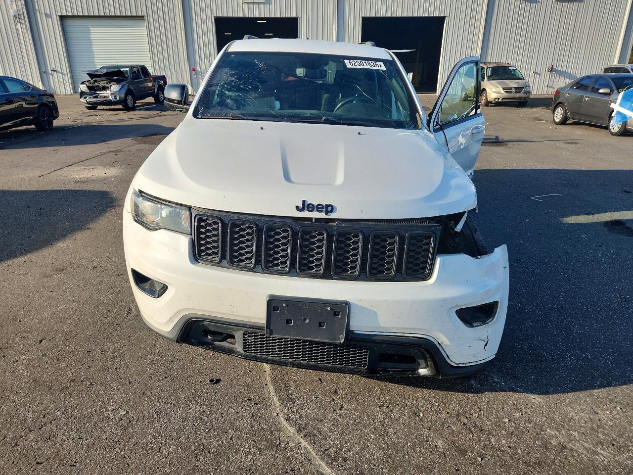 2019 Jeep Grand Cherokee Laredo - zdjęcie 5