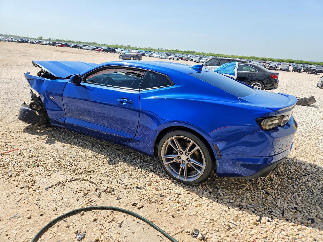 2020 Chevrolet Camaro Ls - zdjęcie 2