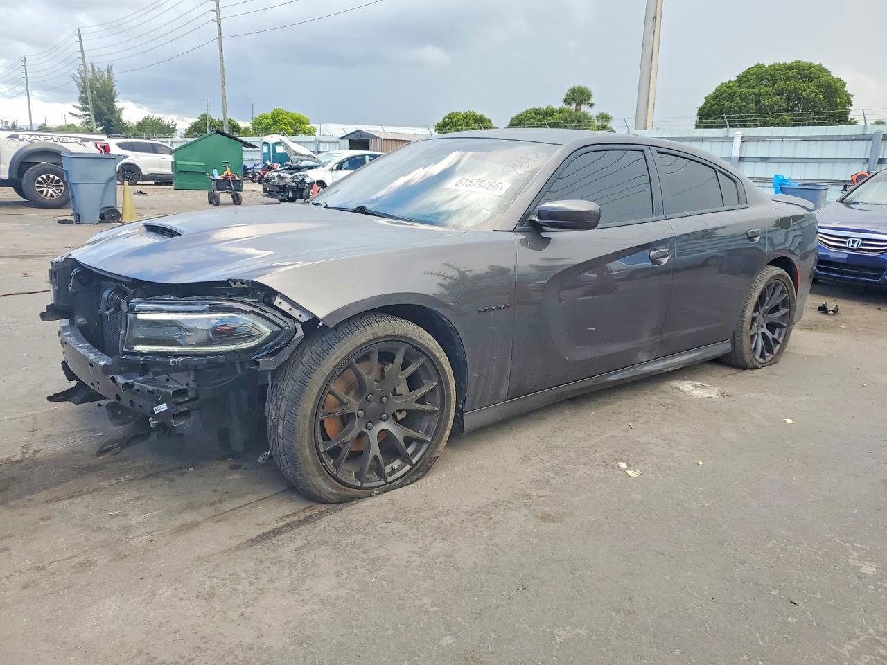 2021 Dodge Charger R/T - zdjęcie główne