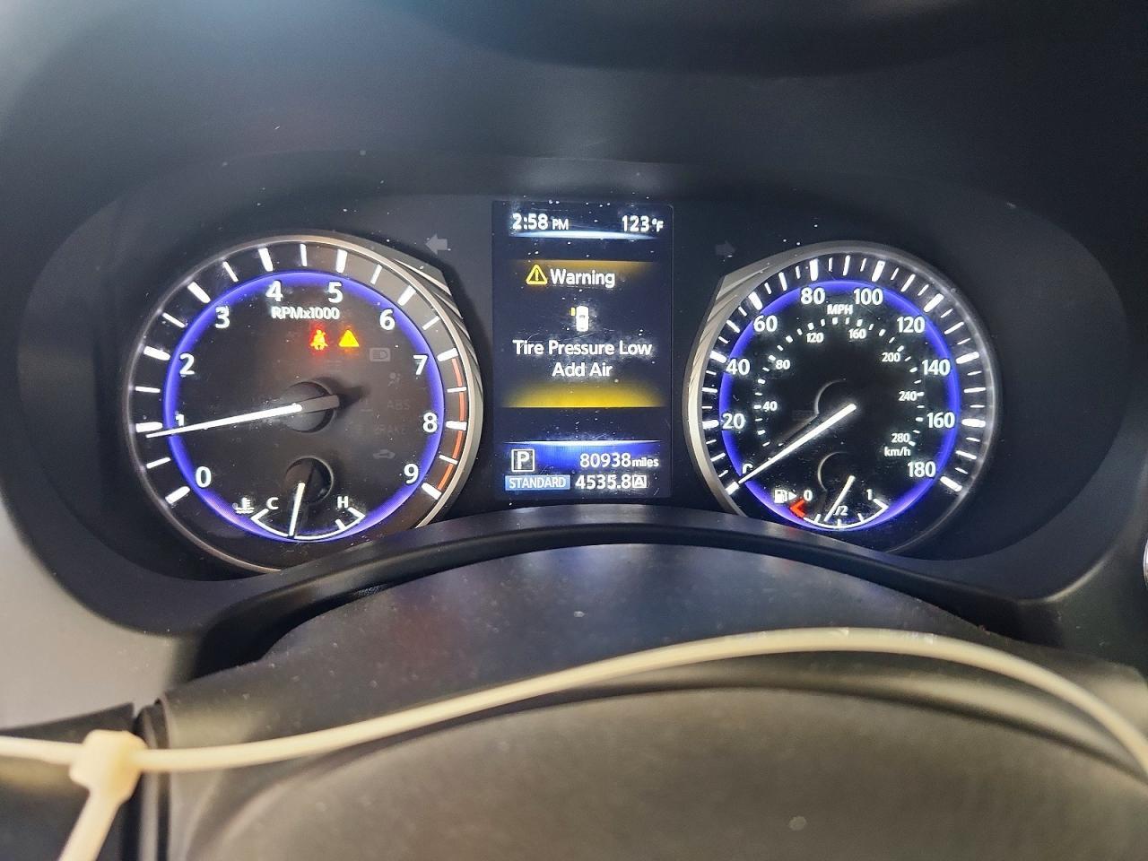 2018 Infiniti Q60 3.0T Luxe - zdjęcie 9